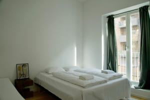 Luxury Apt with Harbor Views 1