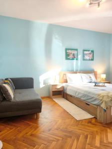 By The Sea Varna Central Apartment 3