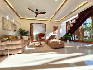 Three-Bedroom Luxury Garden Villa by Sing Siargao