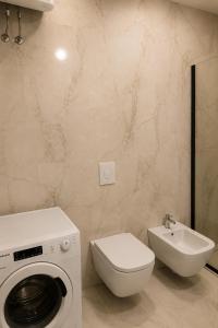 City Center Apartment Fast Wi-Fi 5 Min to Skanderbeg Square