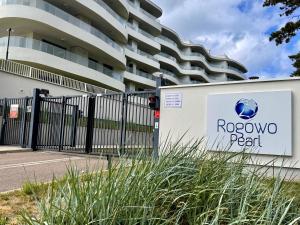 Rogowo Pearl 4313 z bezpośrednim widokiem na jezioro