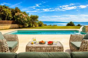 Luxury Panorama Vila with amazing Seaview in Gondolici 7 km from Rabac