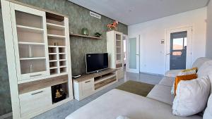 Seaside Splendor Panoramic 3-Bedrooms Oasis