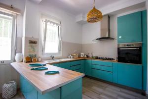 Mediterranean Beach Retreat Spacious 2 Bedroom Home with Patio and Sea Views