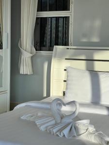 The Sunny Hill Sunset Suite