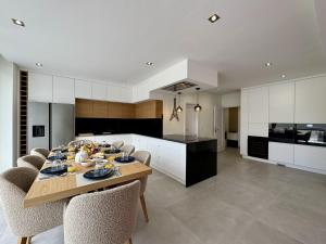 Vilamoura Deluxe 2 With Pool by Homing