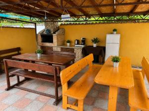 Kalabria Guest House Pool, BBQ & Jacuzzi