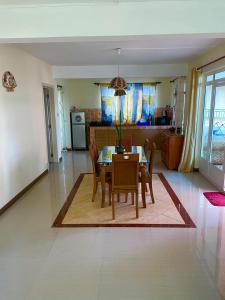 Deerland View Escape with Pool, 2BedRoom Apartment