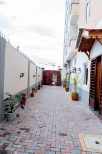 NJ Rafahia Home