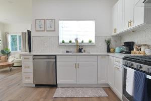Ariels Adorable Abode, just 10 mins to Disneyland & Convention Center