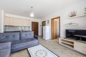 Orikum Beachside Retreat Apartment 13 by PikHost