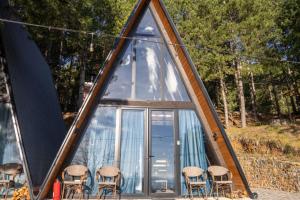 Golden Cabins Gjinar by PikHost