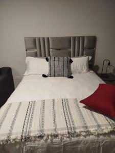 Aura Executive Stays