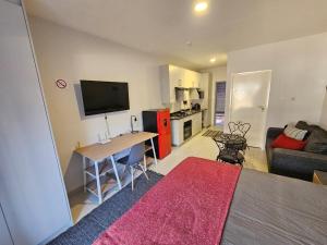 Aura Executive Stays