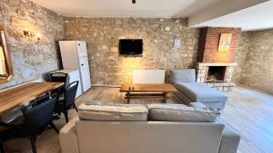 Cute Stone House 250 m from Urla Art Street