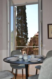 Roma - Una Finestra Incantata sui Fori