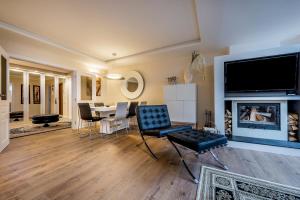 Hills Park Luxury Apartment