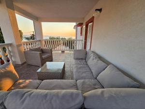 Olea 1930 - Beachfront Studio Apartment for 2