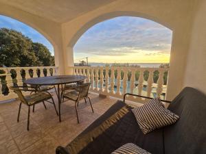 Olea 1930 - Beachfront Studio Apartment for 2