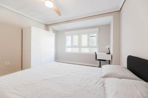Stylish Newly Renovated 4 bedroom Apartment