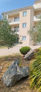 Oliva Garden Apartment