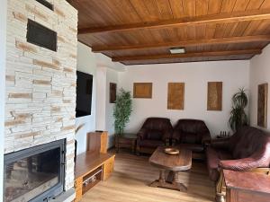 Chalet Parížovce with swimming pool and mountain views