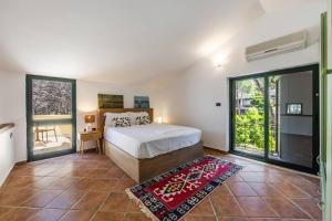 Villa Dita Qerret Relaxing Beachfront Stay by PikHost