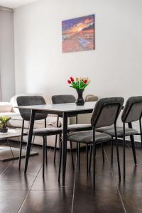 Sunset Apartment 1BR Escape by PikHost
