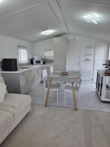 Carlys Cosy Caravan