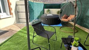 Maisonette - Private Jacuzzi - Proche Puy-du-Fouu