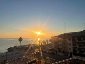 Alba sul mare