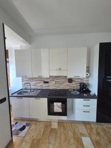 Fabios Apartment - Motor Village