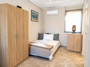 SMAROULAS HOME - Magical view in the heart of Samos