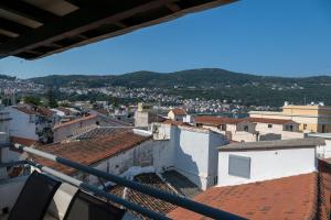 SMAROULAS HOME - Magical view in the heart of Samos