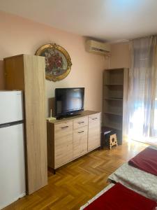 Old Airport Apartment