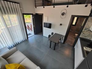 IV Lofts