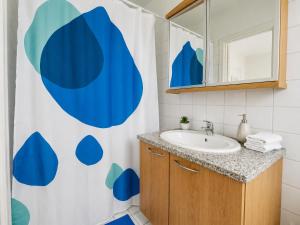 Pleasant 1BR Apt Perfect for short & long stays