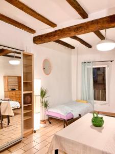 The Brick Wall - Bologna Center Residence