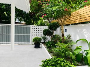 Jomtien Family Four-Bedroom Pool Villa
