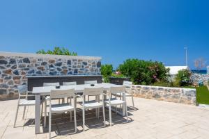 Seaside Villa with Heated Pool, By Hellocrete