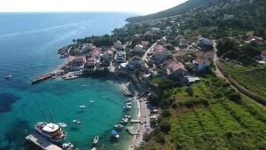 Sea View Apartment Zavala - private parking