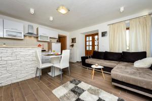 Apartment Mistral