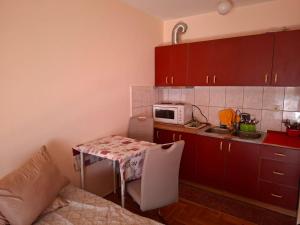 Old Airport Apartment