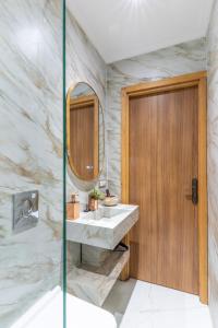 Gueliz Stylish Flat, City Center, Parking