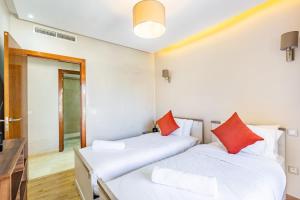 Royal Deluxe Ghizlan apart - Pearl Garden pool