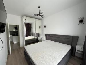 Ella Apartment