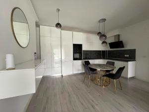 Ella Apartment
