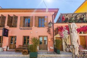 Konak Olive Guesthouse Heart of Vlora by PikHost