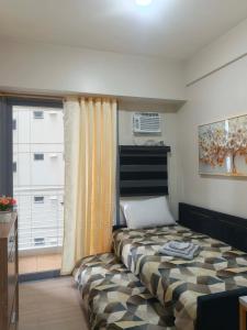 2 BR Fully Furnished Condo- near St Lukes