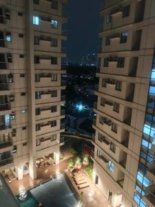2 BR Fully Furnished Condo- near St Lukes